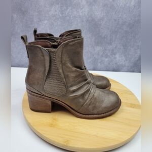 Bare Traps Womens DRENNAN Closed Toe Ankle Chelsea Boots Size 7M‎